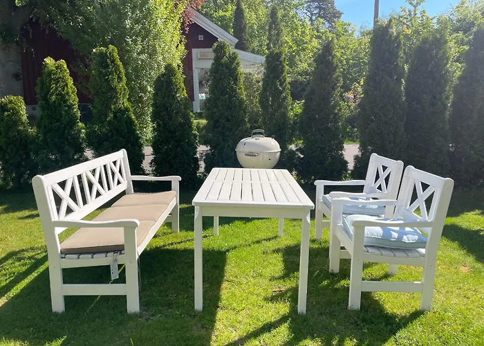 Modern Apartment Near City Center - Free Parking