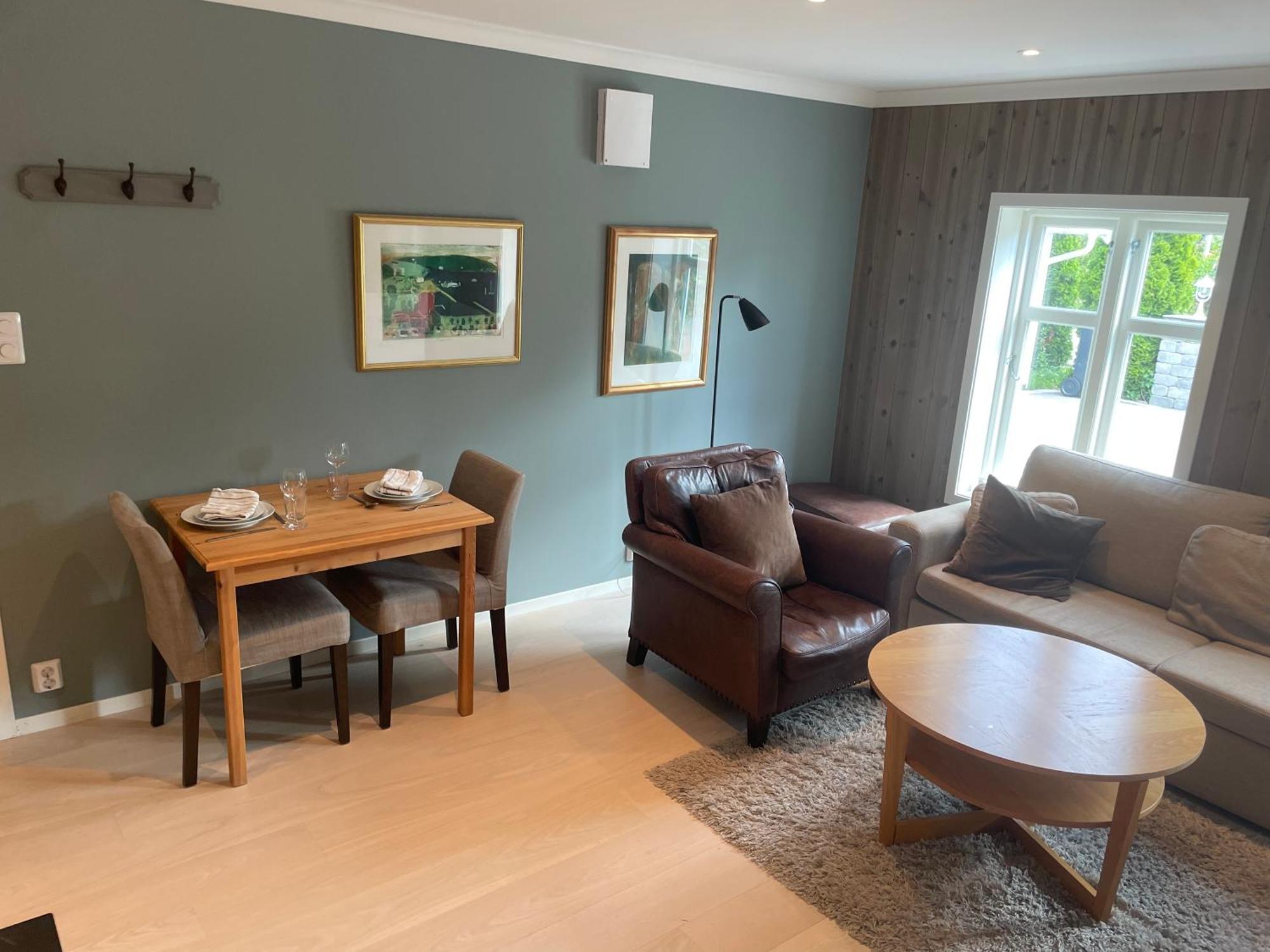 Modern Near Center - Free Parking Apartment