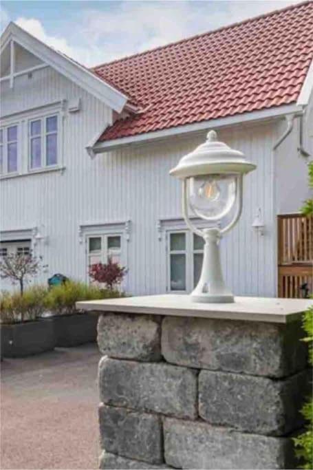 Modern Near Center - Free Parking Apartment *